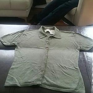 Ladies short sleeve blouse.